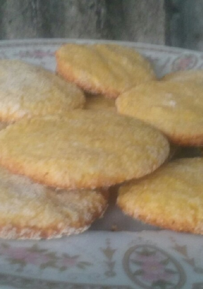 Una foto de Galletitas de polenta y naranja