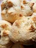 Pan roseta tiernizado con un toque de orégano y mix de pimienta