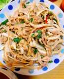 Tai lợn trộn thính