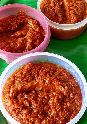 A picture of Pizza sauce.