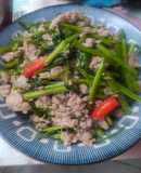 ผักบุ้งผัดกะปิหมูสับ