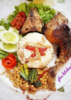 Foto resep Menu komplit nasi liwet magic com