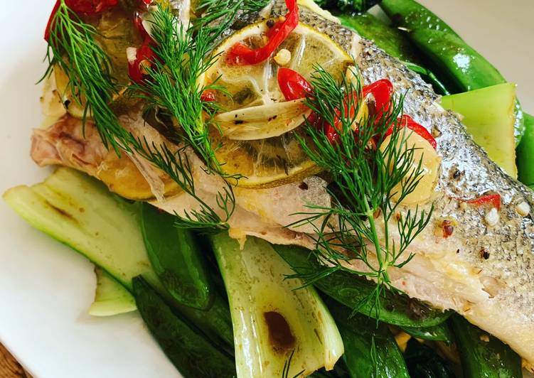 Recipe of Super Quick Homemade Fragrant Sea Bass ???En Papillote???