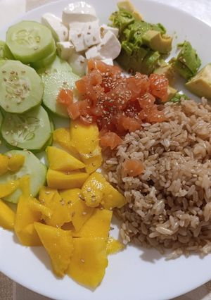 Una foto de Poke bowl exprés