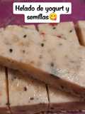 Barra de yogurt, plátano y semillas