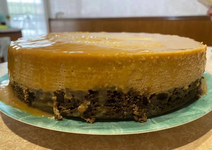 Chocoflan, la auténtica tarta imposible de resultado mágico