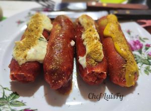 Una foto de Salchichas a la Jumbo Curry... LuisFy