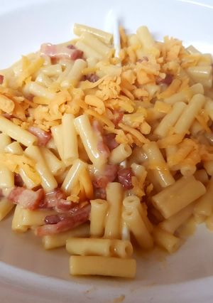 A picture of My Bacon Lardens & Macaroni Cheese.