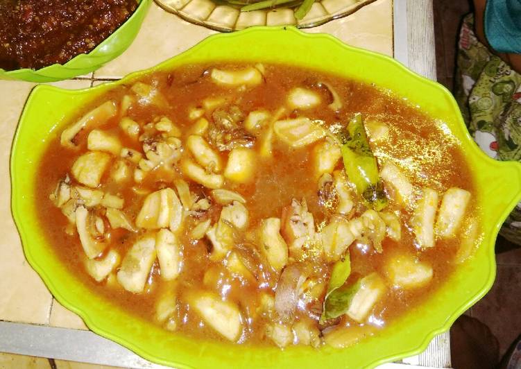 Langkah Mudah untuk mengolah Cumi asam manis gak pedes Lezat