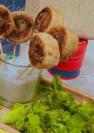 A picture of Shami fried roll bites.