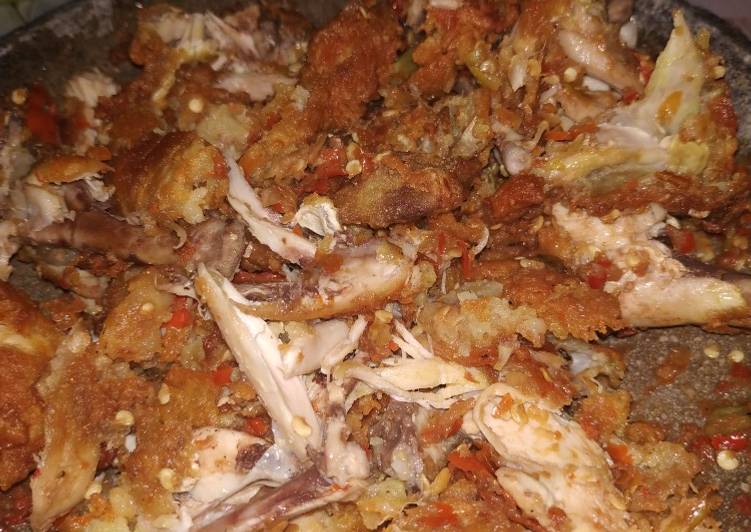 Cara Gampang Membuat Ayam Geprek Ndower, Lezat Sekali