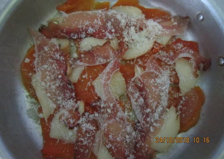 Parmigiana scherzetto di zucca pronta da infornare