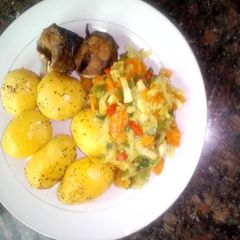 A picture of Irish potato and cabbage sauce.