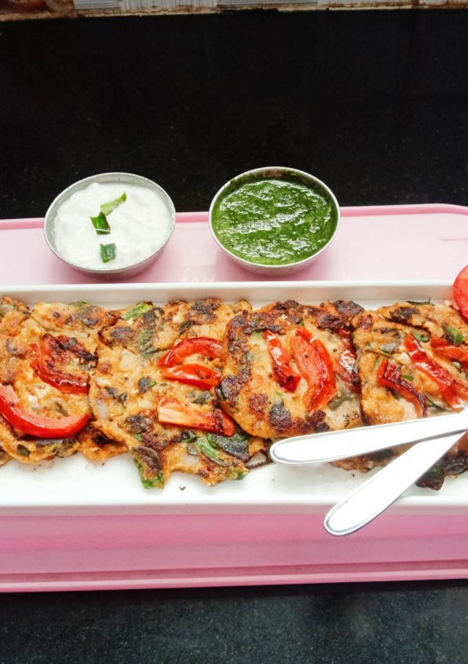 கோதுமை ரவை (உப்புமா)முருங்கை இலை கார ஊத்தப்பம். செய்முறை முக்கிய புகைப்படம்
