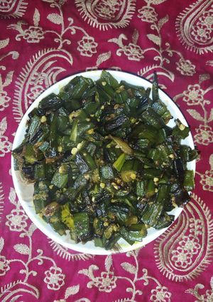 भिंडी भुजिया (Bhindi Bhujiya recipe in Hindi) रेसिपी मुख्य फोटो
