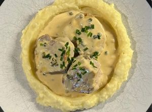 Foto di Filetto di maiale al pepe verde con purè
