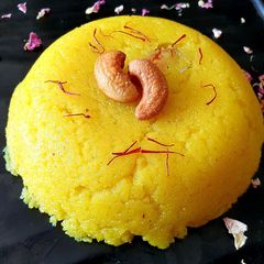 A picture of Rava kesari /sheera/suji halwa/kesaribath.
