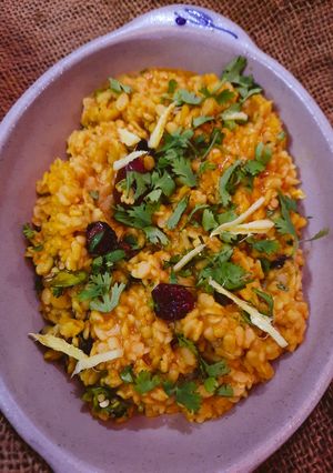 A picture of Mash dal.