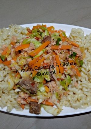 A picture of Pasta(Macaroni) with cabbage soup.