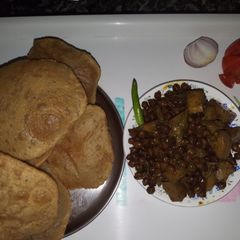 Aloo Chana puri A picture of Aloo Chana puri.
