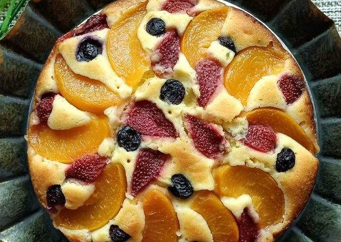 Mango and Blueberries Cake - Lisa's Lemony Kitchen