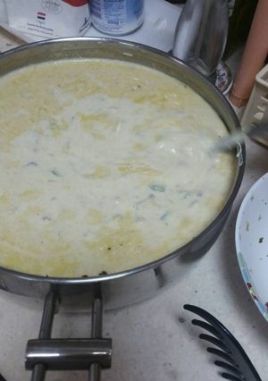 A picture of CARBONARA sauce.