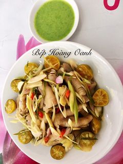 Hình của món Chân Gà Ngâm Sả Tắc.
