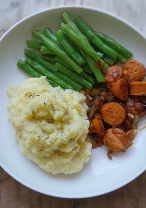 Foto resep Mashed potato dengan sosis pedas dan buncis