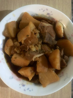 便當菜~馬鈴薯燉肉🥔(這次用米酒,好好吃😋) 的食譜成品照片