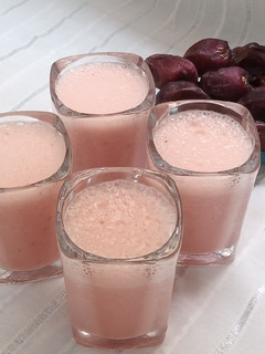 A picture of Super Milk Shake.