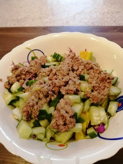 Una foto de Ensalada de aguacate y atún, en sólo 3 pasos
