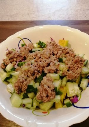 Una foto de Ensalada de aguacate y atún, en sólo 3 pasos