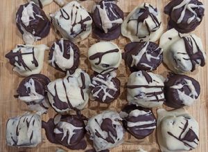Foto principal de Bombones de oreo y Philadelphia, postre súper fácil
