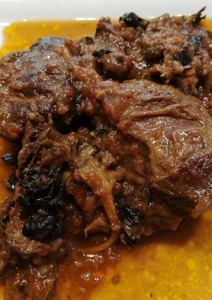 Una foto de Galtes amb bolets i vi ranci 🐷