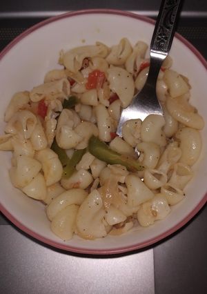 A picture of Macaroni.