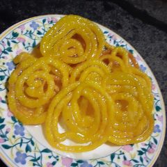 A picture of Instant Jalebies.