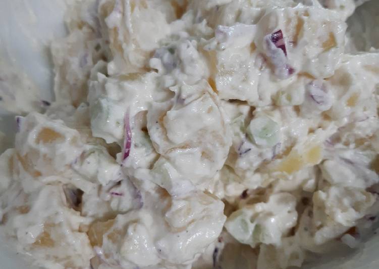 Ensalada de papas con crema agria