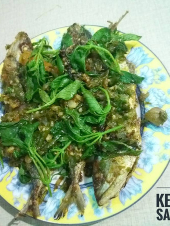 Resep Ikan kembung sambel ijo Anti Gagal