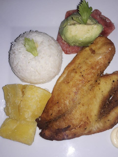 Una foto de Pescado Frito a lo Carmelita