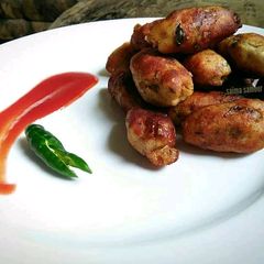 A picture of Kafta kabab.