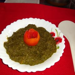 A picture of Sarso ka saag.