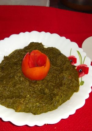 A picture of Sarso ka saag.