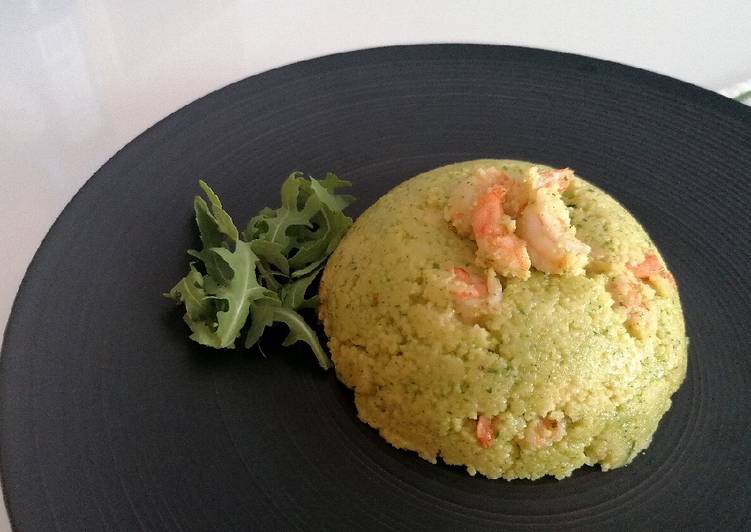 Recetta di Favorite Cous cous con pesto di rucola e gamberetti