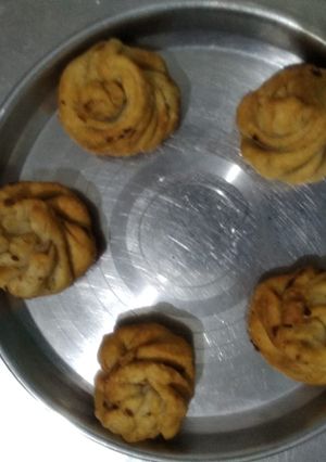 વેજ.મોમોસ(vej momos recipe in gujarati) રેસીપી મુખ્ય ફોટો