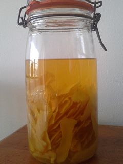 Foto di Liquore di limoncello fatto in casa
