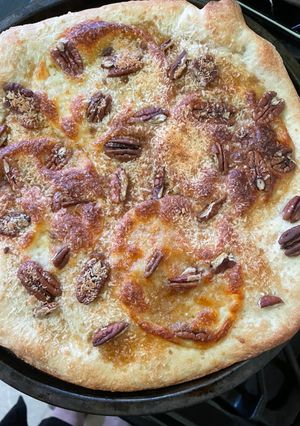 A picture of Easy breakfast pizza.
