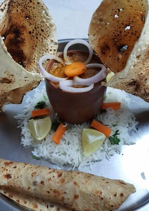 દાલ ફ્રાય એન્ડ જીરા રાઈસ(dal fry and jira rice recipe in Gujarati) રેસીપી મુખ્ય ફોટો