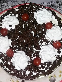 صورة لوصفة كيكة بلاك فورست(الغابة السوداء)