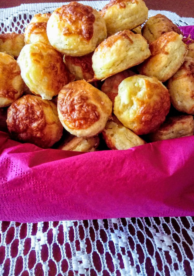 Túrós pogácsa recept fotója
