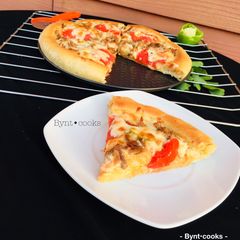A picture of Shredded beef pizza.